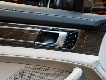 PORSCHE Panamera Sport Turismo Turbo S E-Hybrid