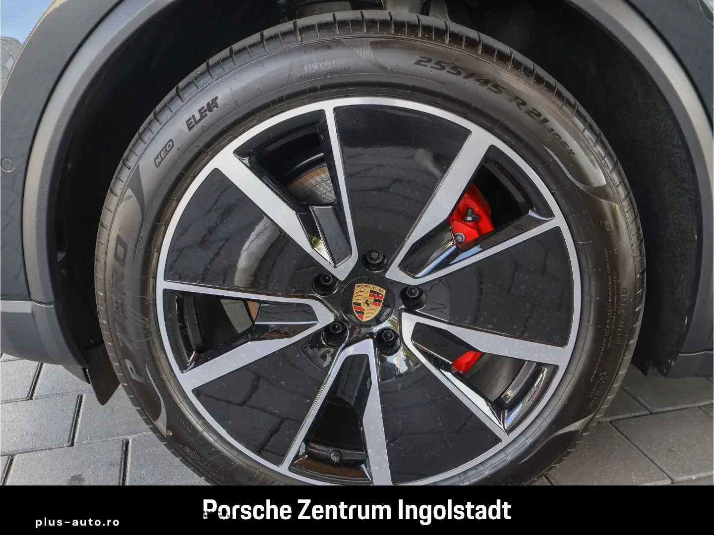 PORSCHE Macan Electric 4 S 4S 4S  Panorama  Hinterachsle