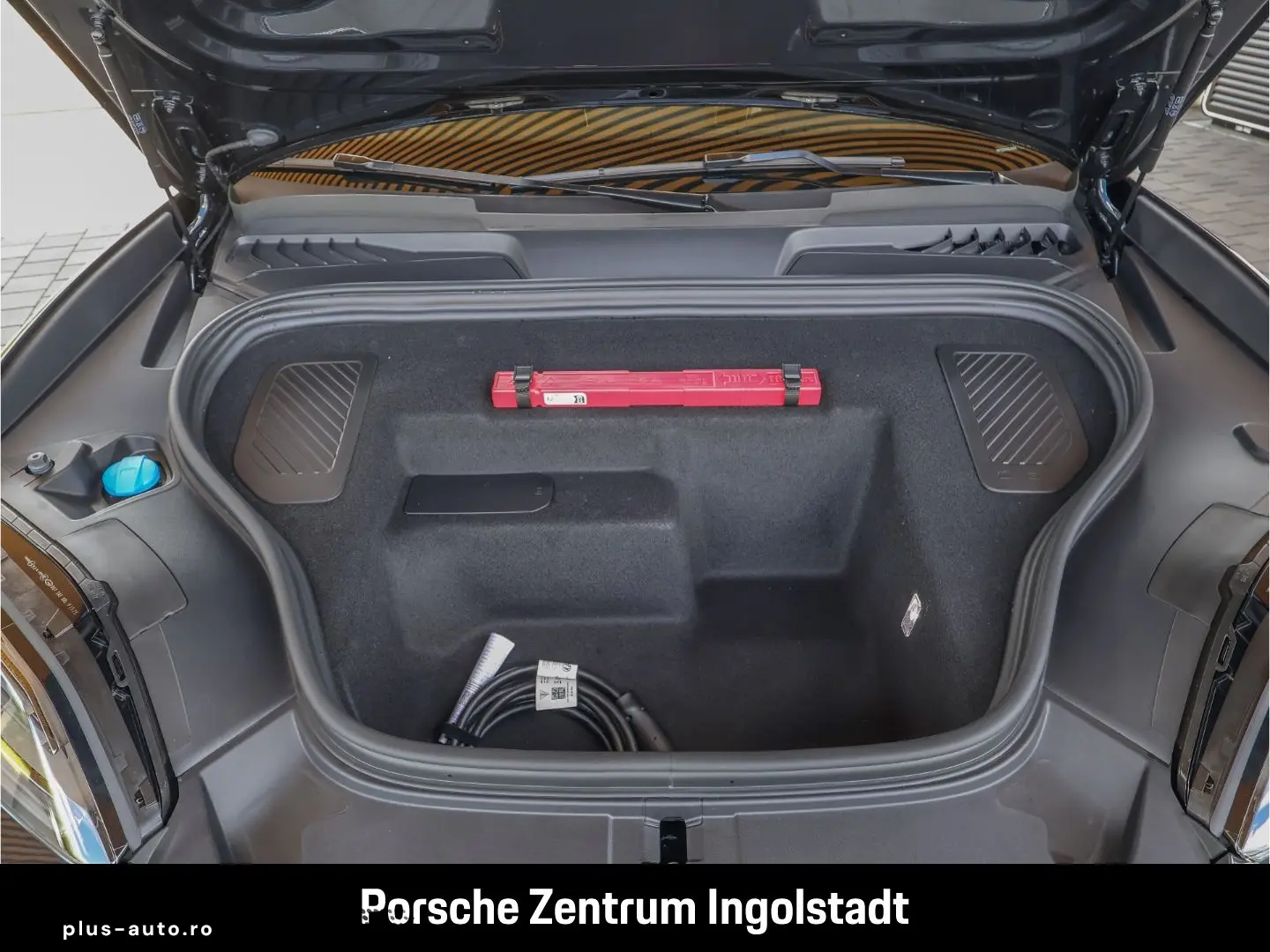 PORSCHE Macan Electric 4 S 4S 4S  Panorama  Hinterachsle