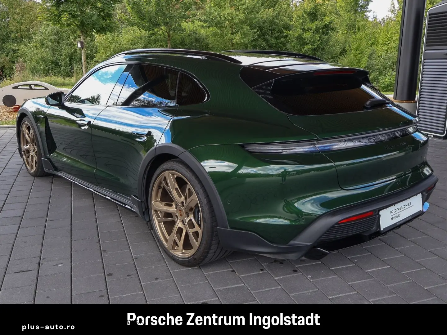 PORSCHE Taycan 2024 — imagine 3