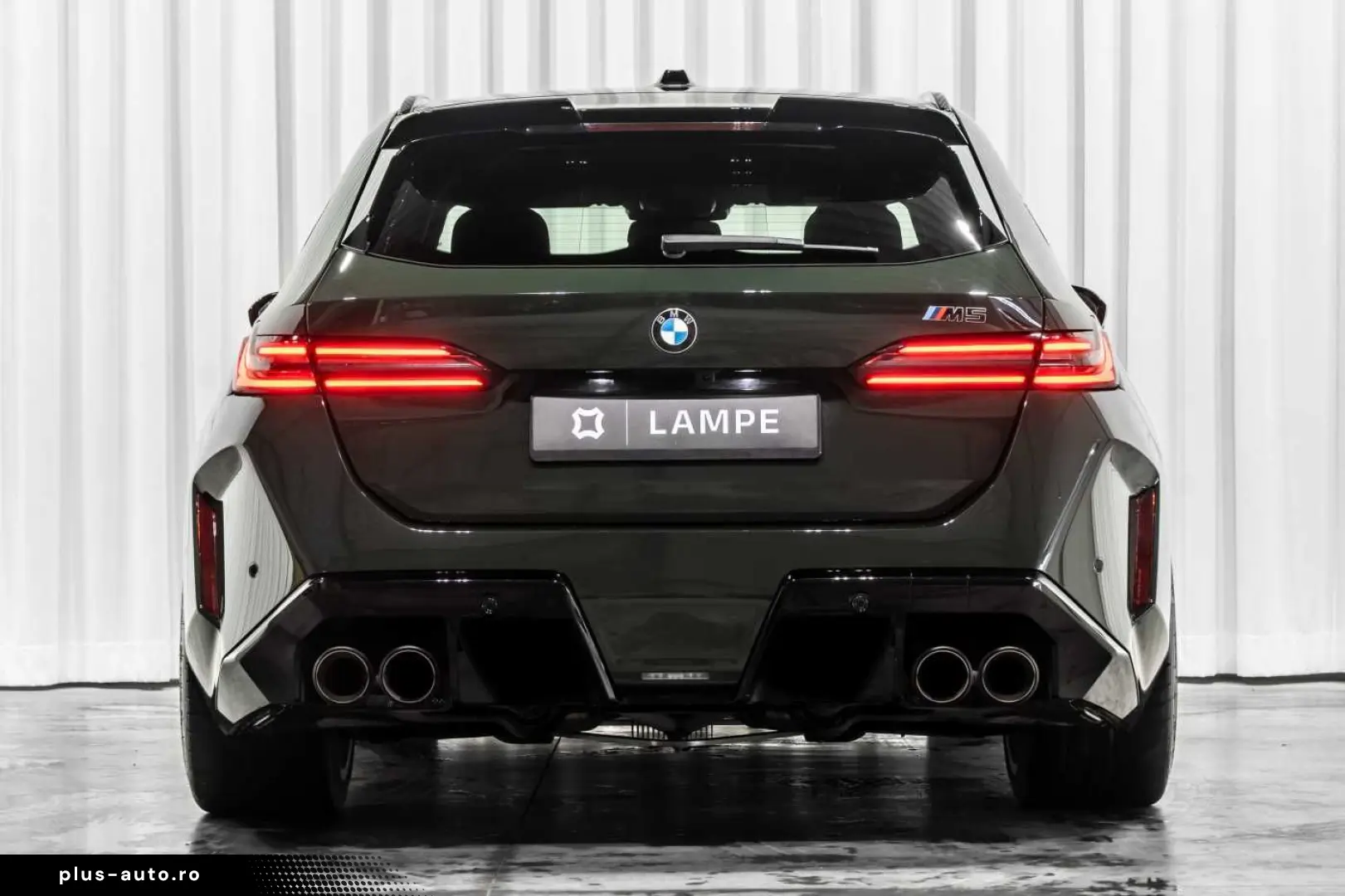 BMW M5 Touring Brewster Green Akrapovič Ceramic Brak