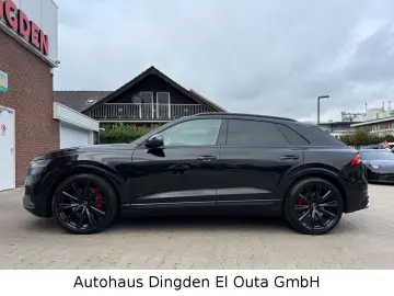 AUDI SQ8 4.0 TFSI quattro Competition Plus