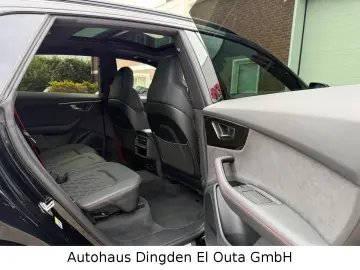 AUDI SQ8 4.0 TFSI quattro Competition Plus