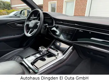 AUDI SQ8 4.0 TFSI quattro Competition Plus