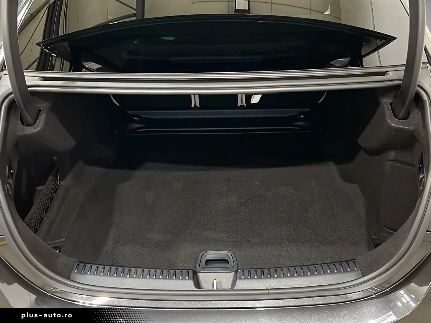 MERCEDES-BENZ E 220 d AMG DIGITAL DISTRO Burme Memo HuD 360