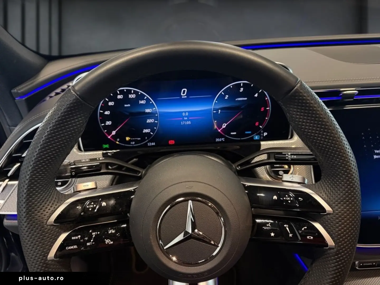 MERCEDES-BENZ E 220 d Limousine AMG  DiG.L DISTR HuD MEM AHK