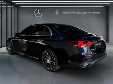 MERCEDES-BENZ E 220 d Limousine AMG  DiG.L DISTR HuD MEM AHK
