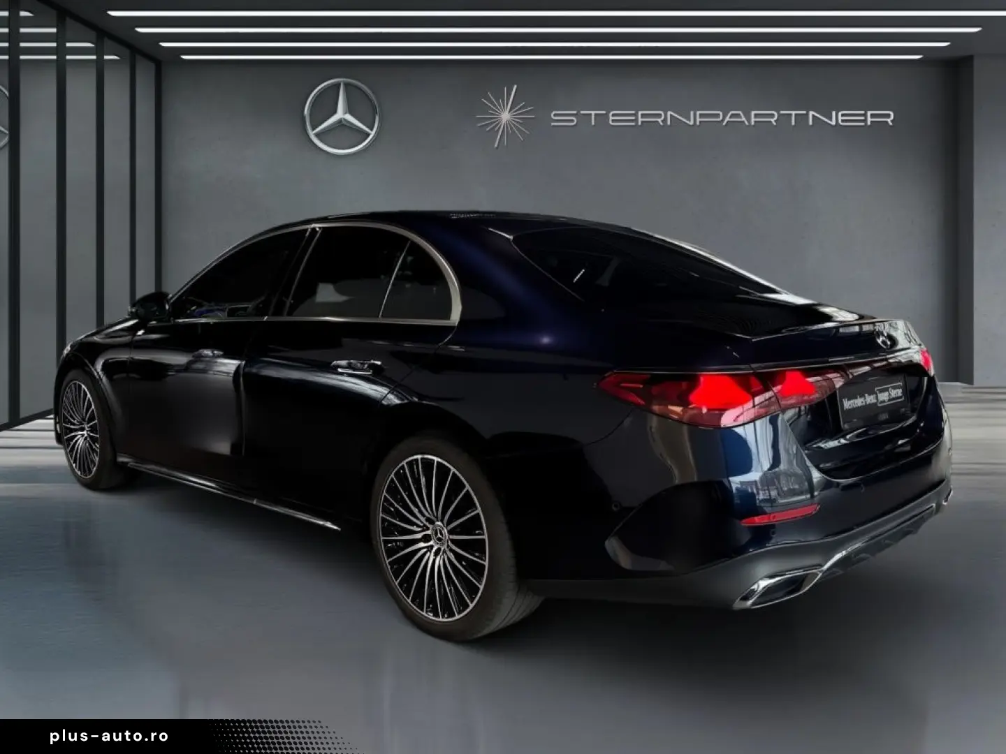 MERCEDES-BENZ E 220 d Limousine AMG  DiG.L DISTR HuD MEM AHK