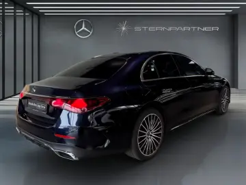 MERCEDES-BENZ E 220 d Limousine AMG  DiG.L DISTR HuD MEM AHK