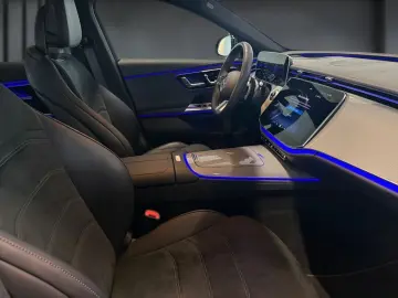 MERCEDES-BENZ E 220 d Limousine AMG  DiG.L DISTR HuD MEM AHK