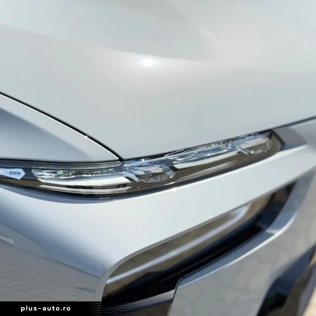 BMW M Sp ExecutiveDrivePro Aktivlenkung IconicGlow