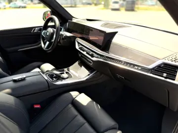 BMW M Sp ExecutiveDrivePro Aktivlenkung IconicGlow