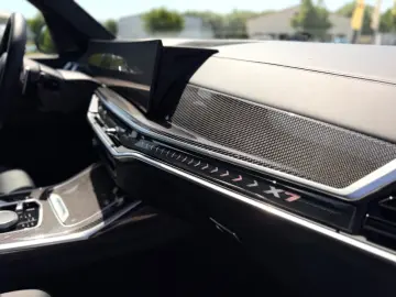 BMW M Sp ExecutiveDrivePro Aktivlenkung IconicGlow