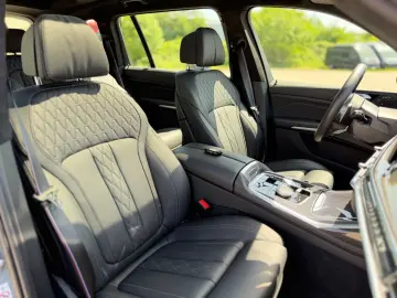 BMW M Sp ExecutiveDrivePro Aktivlenkung IconicGlow