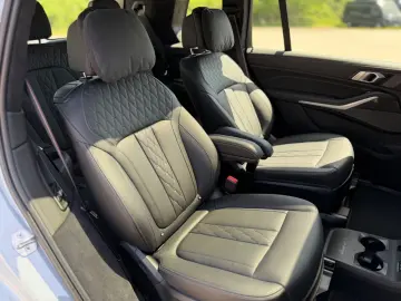 BMW M Sp ExecutiveDrivePro Aktivlenkung IconicGlow