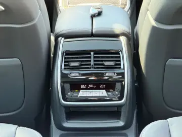 BMW M Sp ExecutiveDrivePro Aktivlenkung IconicGlow