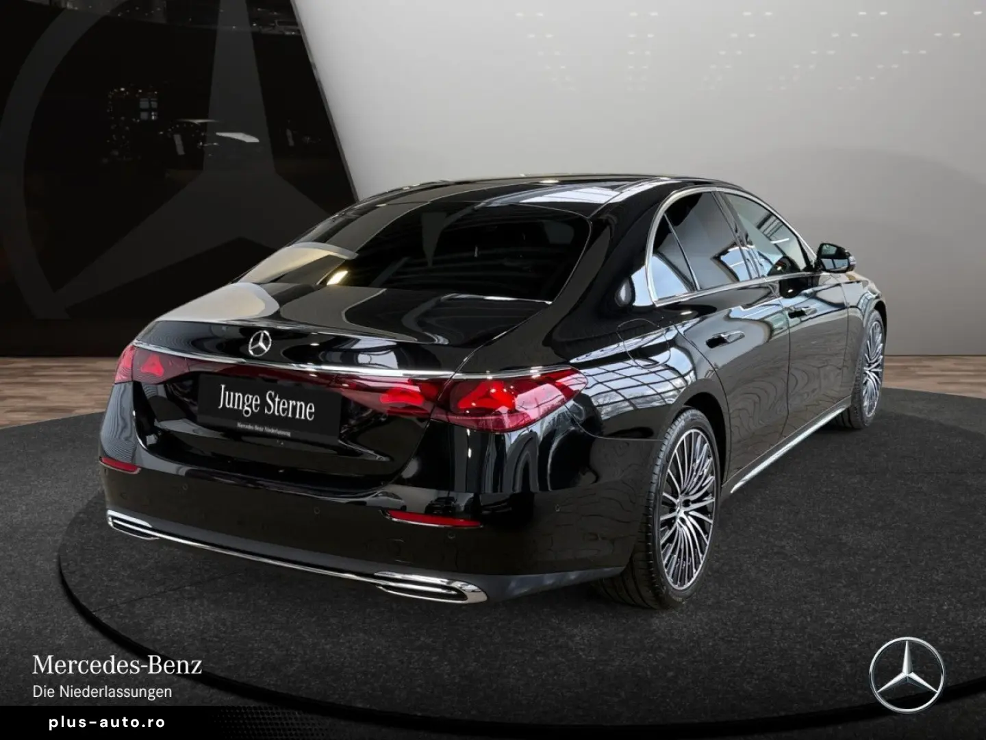 MERCEDES-BENZ E 220 d EXCLUSIVE Prem. Bur4D 20  AMG HA-Lenk