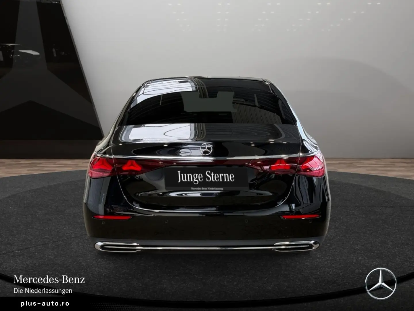 MERCEDES-BENZ E 220 d EXCLUSIVE Prem. Bur4D 20  AMG HA-Lenk