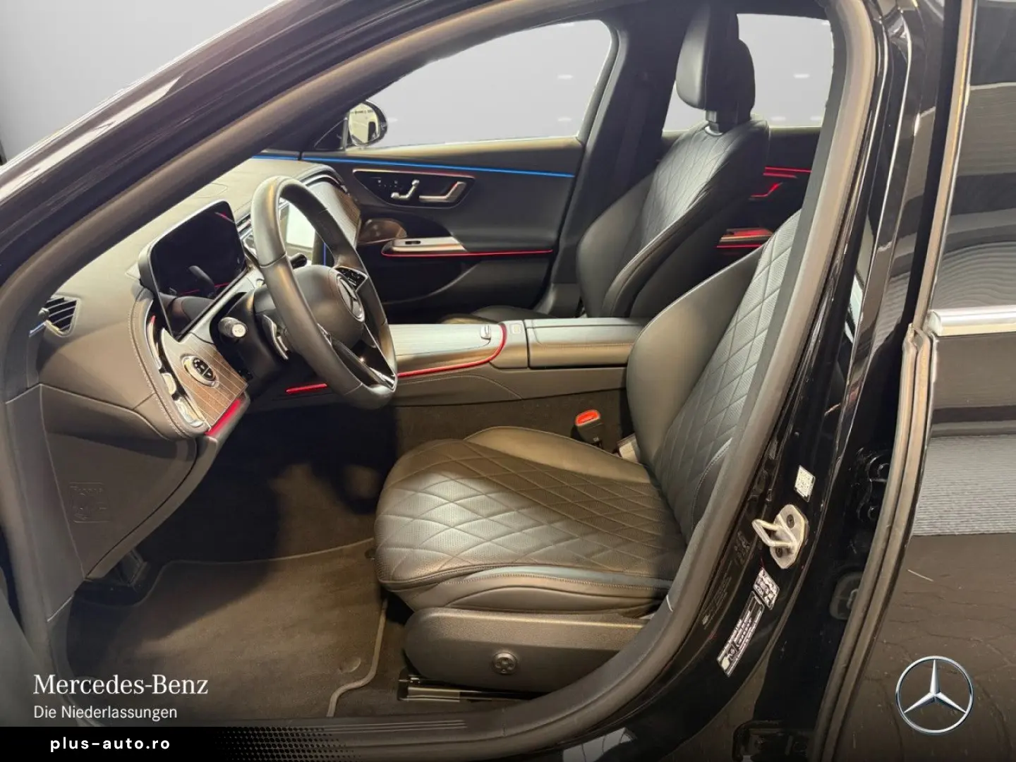 MERCEDES-BENZ E 220 d EXCLUSIVE Prem. Bur4D 20  AMG HA-Lenk