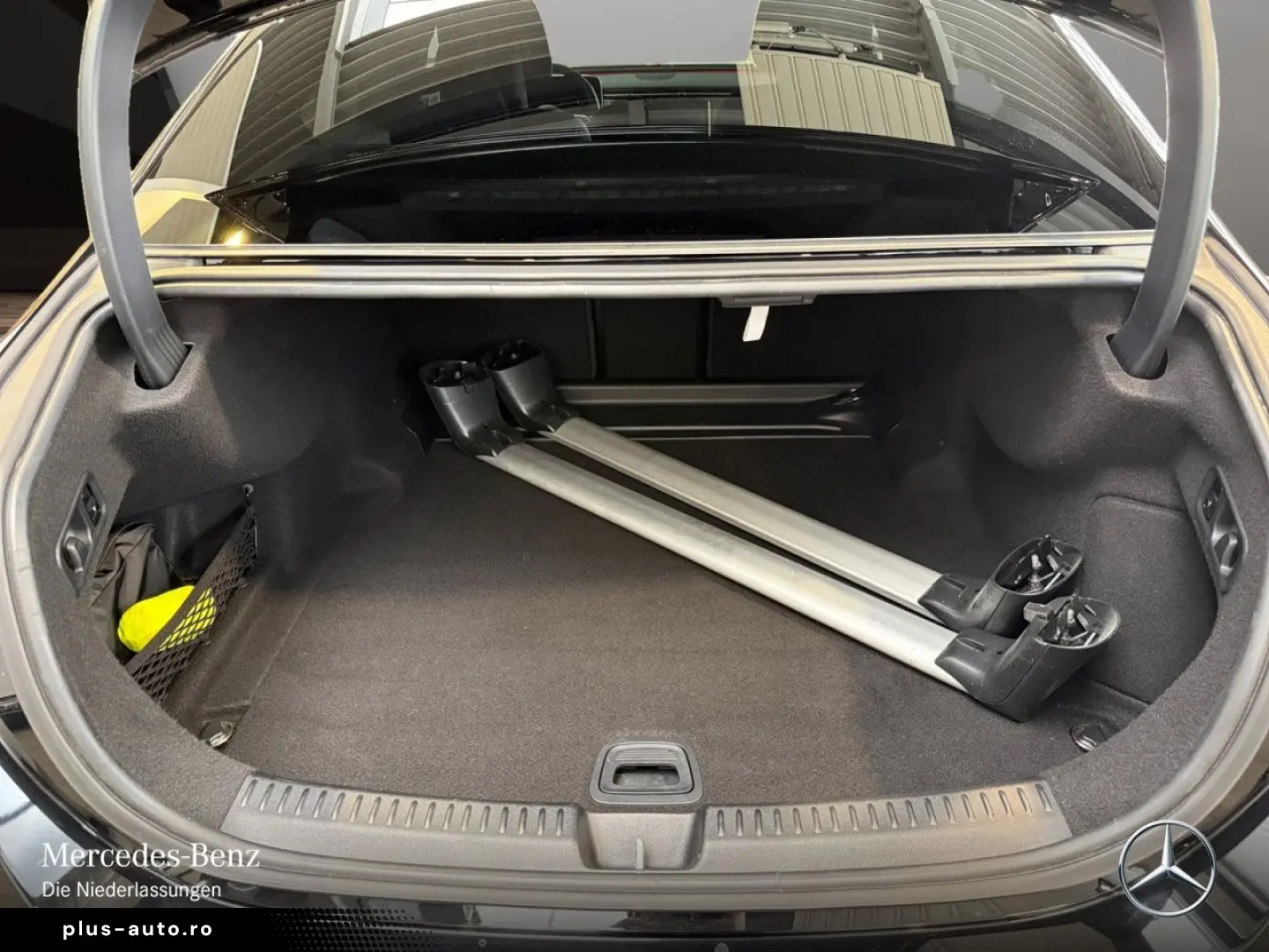 MERCEDES-BENZ E 220 d EXCLUSIVE Prem. Bur4D 20  AMG HA-Lenk