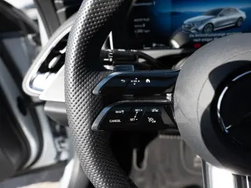 MERCEDES-BENZ E 300 e AMG-Sport DIGITAL 360 Burm Nig…