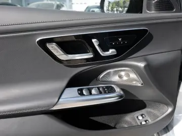MERCEDES-BENZ E 300 e AMG-Sport DIGITAL 360 Burm Nig…