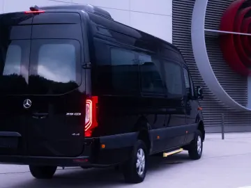 MERCEDES-BENZ Sprinter 319 CDI L 4x4 VIP 8 1 TV EXCL…