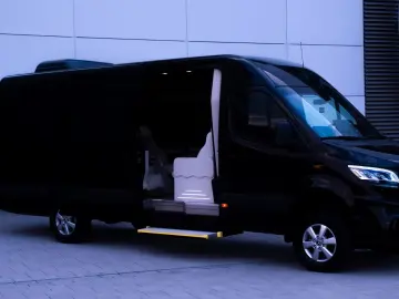 MERCEDES-BENZ Sprinter 319 CDI L 4x4 VIP 8 1 TV EXCL…