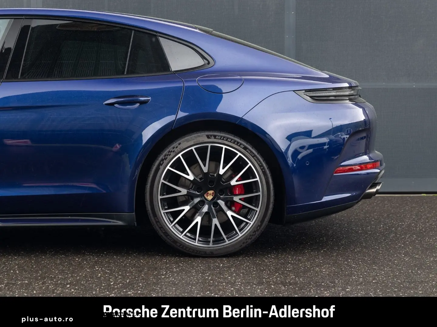 PORSCHE Panamera 4S E-Hybrid HA-Lenkung Head-Up Display