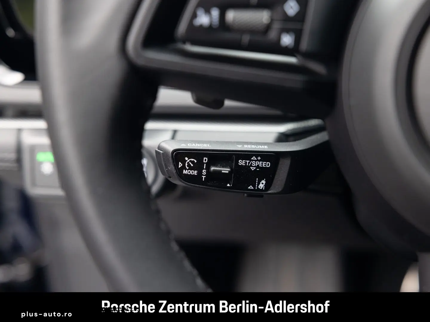 PORSCHE Panamera 4S E-Hybrid HA-Lenkung Head-Up Display