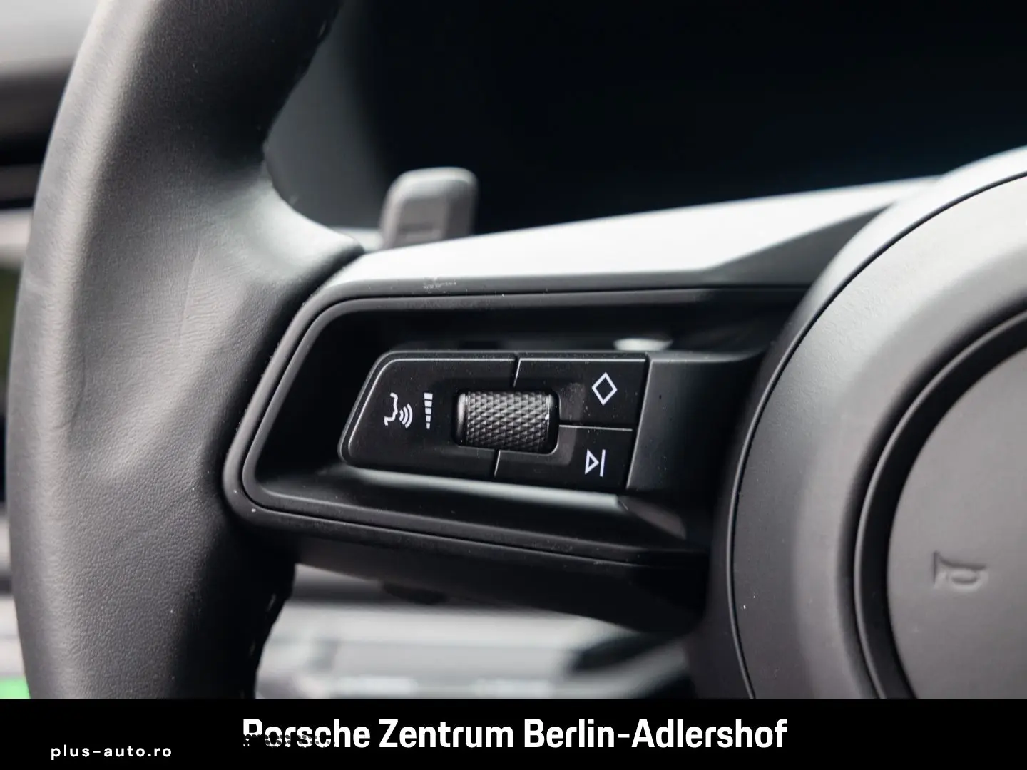 PORSCHE Panamera 4S E-Hybrid HA-Lenkung Head-Up Display