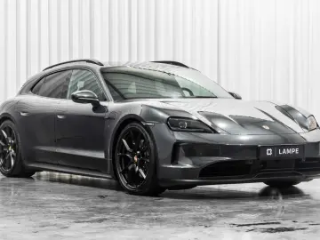 PORSCHE Taycan Sport Turismo Performance Plus Pano BOSE