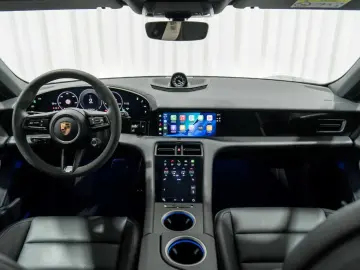 PORSCHE Taycan Sport Turismo Performance Plus Pano BOSE
