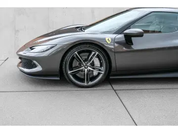 FERRARI 296 GTB  Carbon LED Lift Daytona-Racingseats JBL
