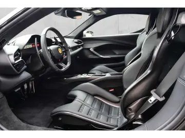 FERRARI 296 GTB  Carbon LED Lift Daytona-Racingseats JBL