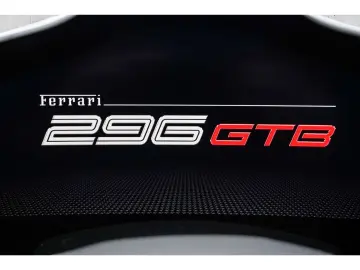 FERRARI 296 GTB  Carbon LED Lift Daytona-Racingseats JBL