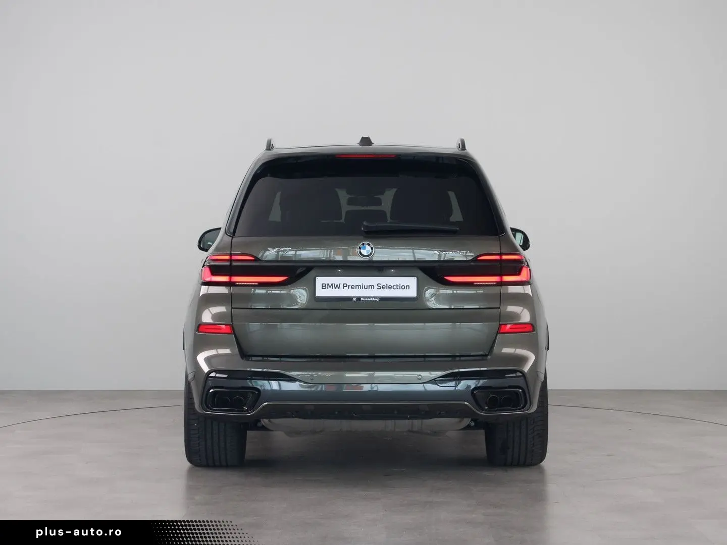 BMW X7 xDrive40i M-Sport Pro Iconic glow grille