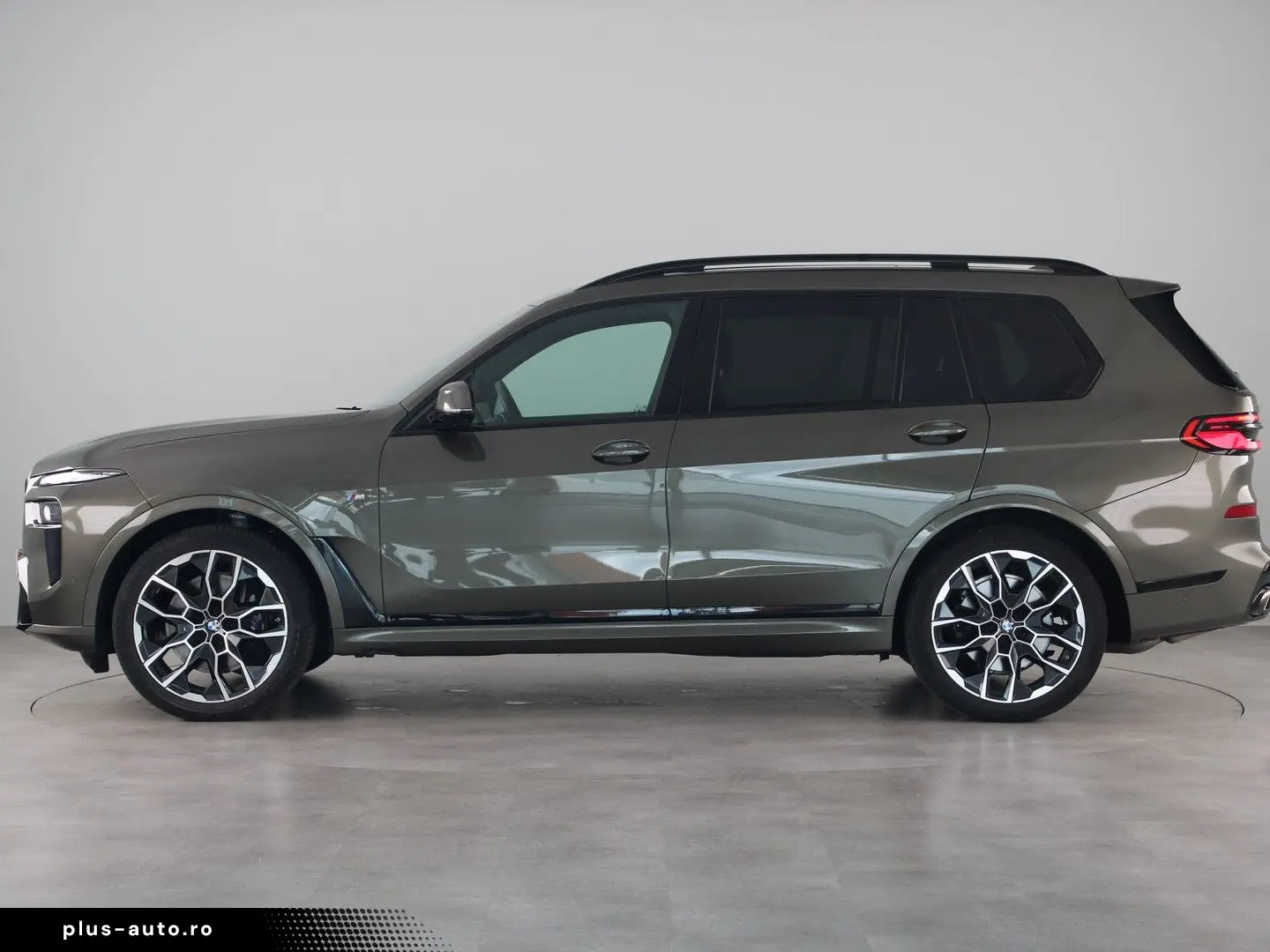 BMW X7 xDrive40i M-Sport Pro Iconic glow grille