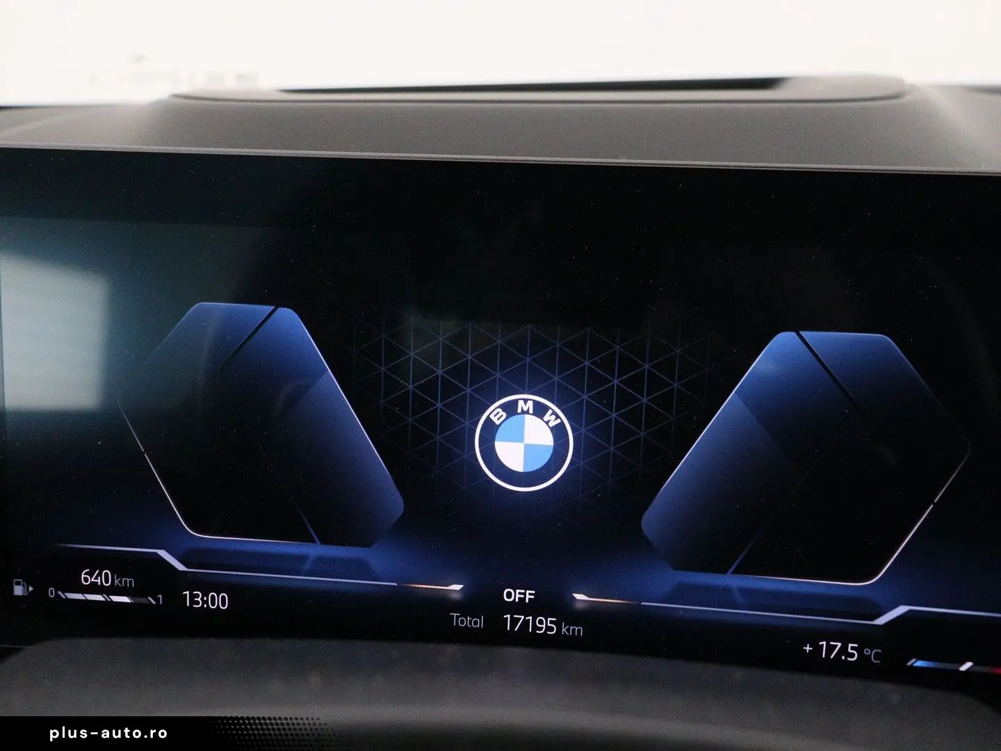 BMW X7 xDrive40i M-Sport Pro Iconic glow grille