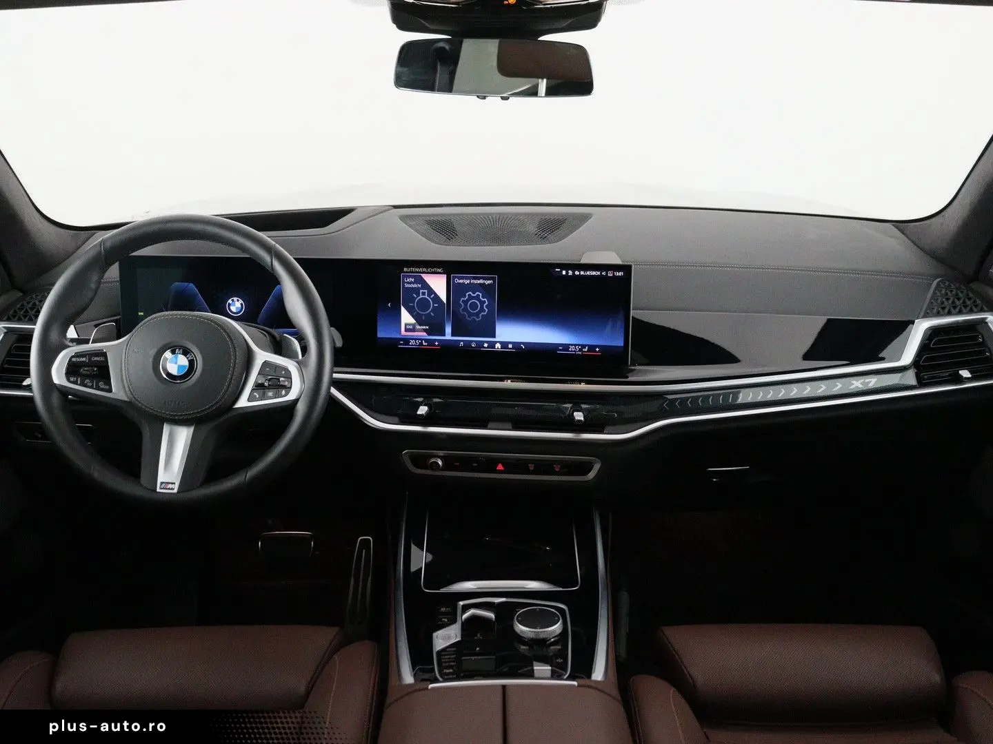 BMW X7 xDrive40i M-Sport Pro Iconic glow grille