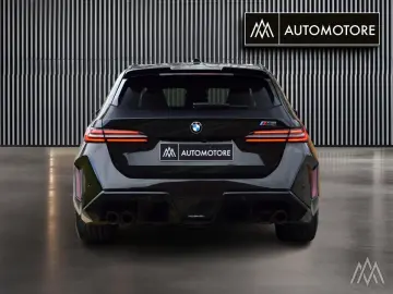 BMW M5 Plug-In Hybrid Touring xDrive A
