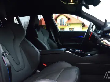 BMW M5 Plug-In Hybrid Touring xDrive A