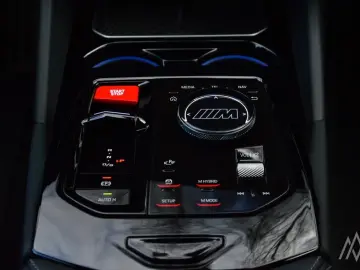 BMW M5 Plug-In Hybrid Touring xDrive A
