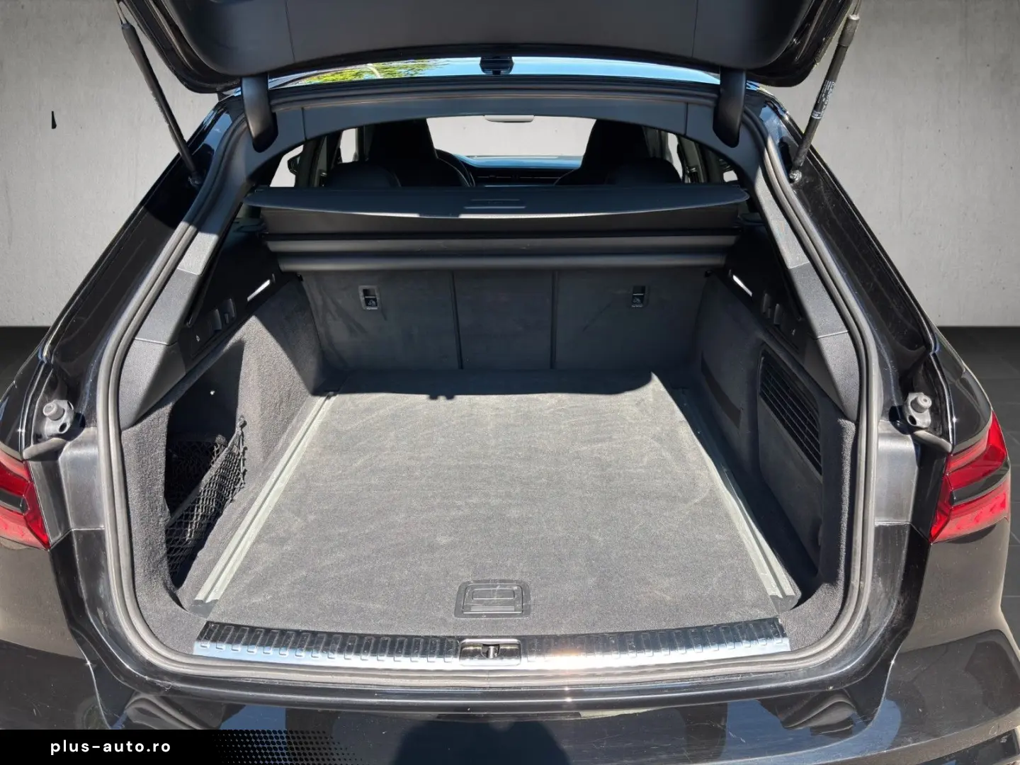 AUDI RS6 Performance -LASER-PANO-AIR-B&O-ACC-