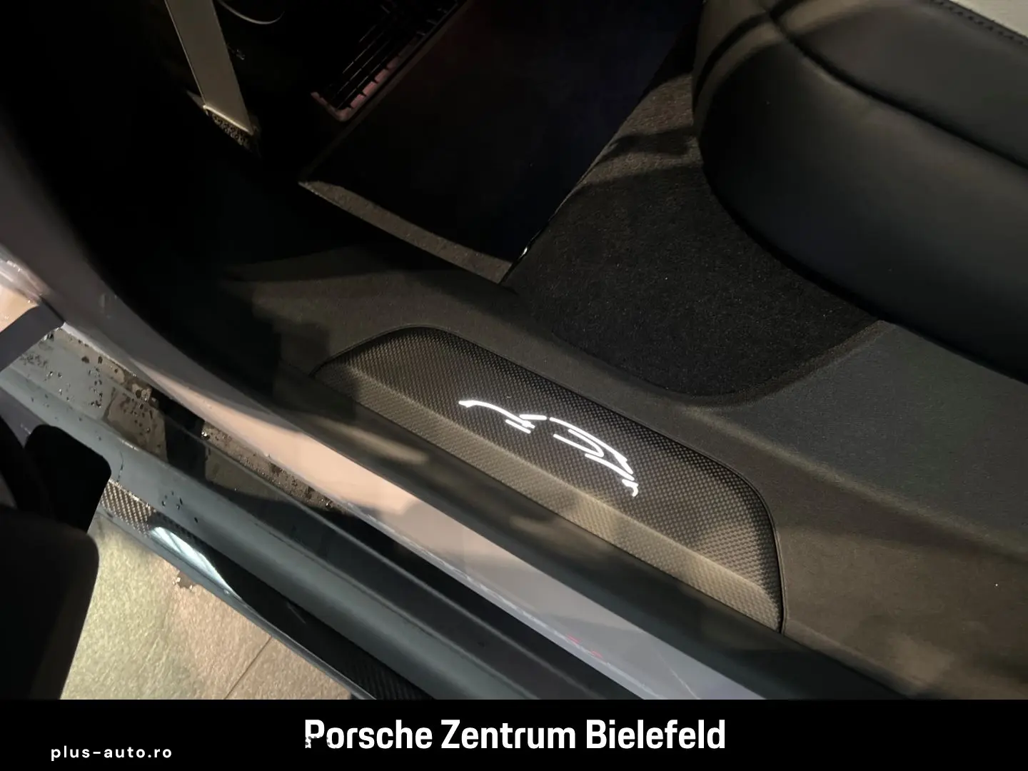 PORSCHE Taycan Turbo Sport Turismo Burmester HA-Lenkung
