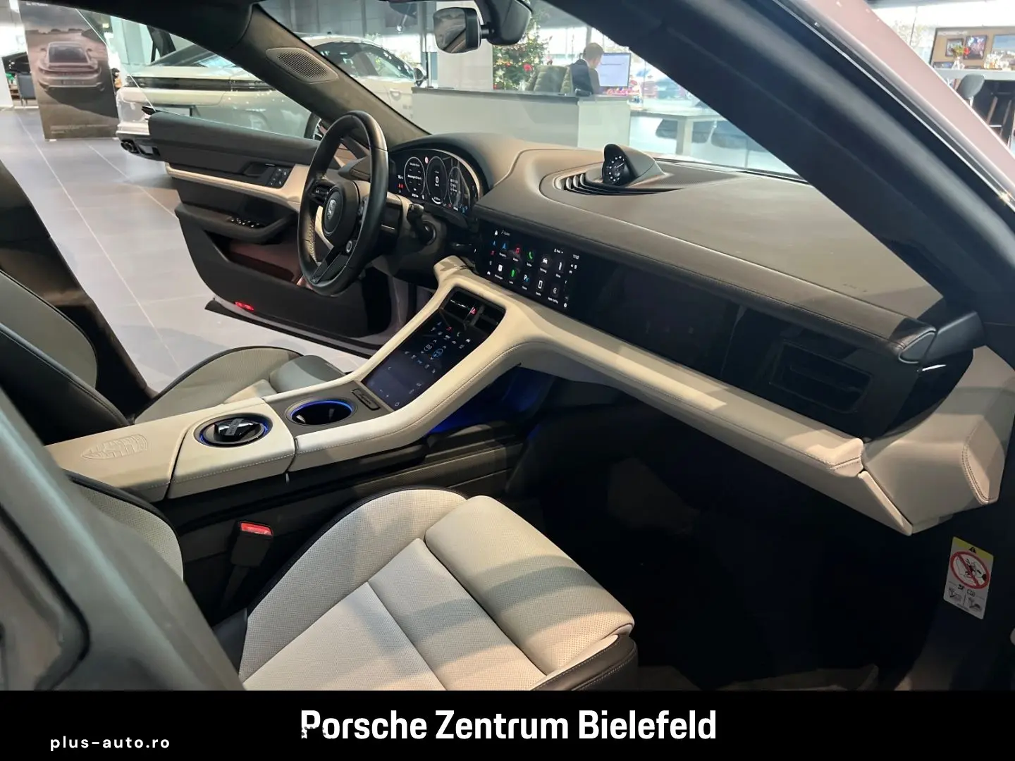 PORSCHE Taycan Turbo Sport Turismo Burmester HA-Lenkung