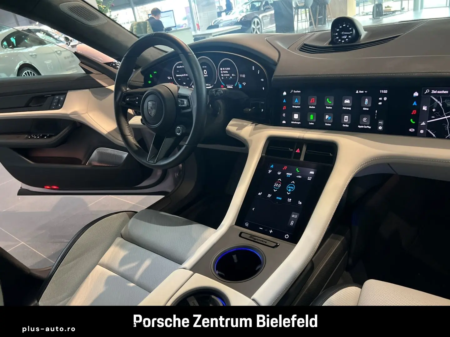 PORSCHE Taycan Turbo Sport Turismo Burmester HA-Lenkung
