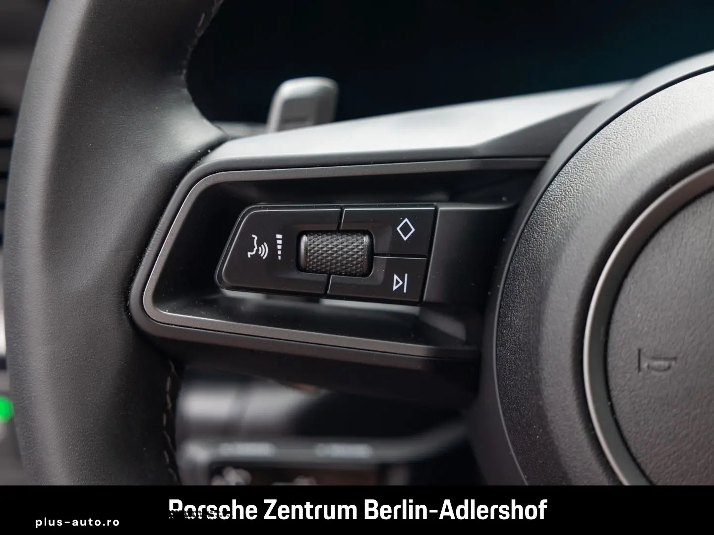 PORSCHE 992 911 Carrera Sportabgas Surround View BOSE