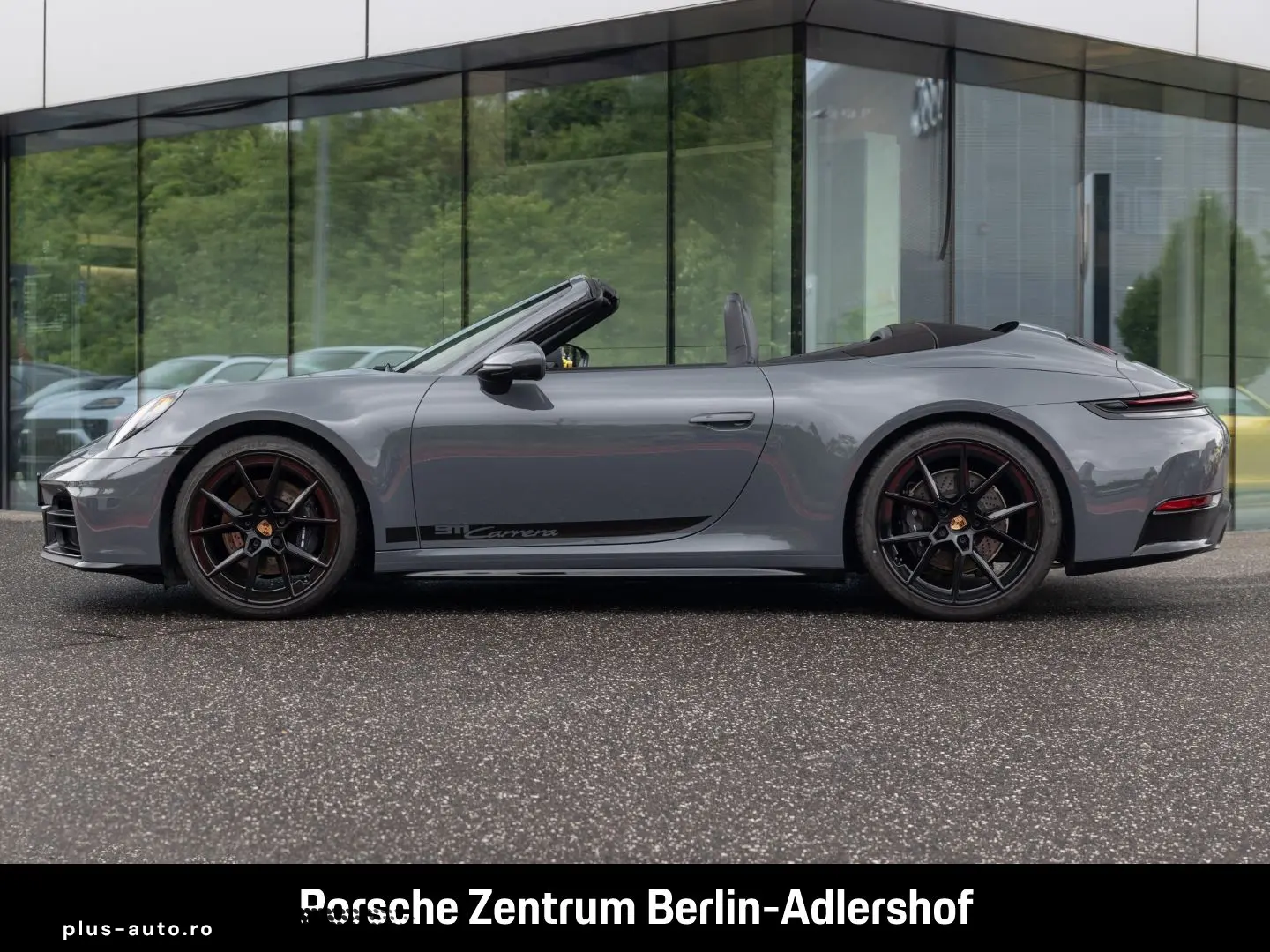 PORSCHE 992 911 Carrera Cabrio Sportabgas Surround View