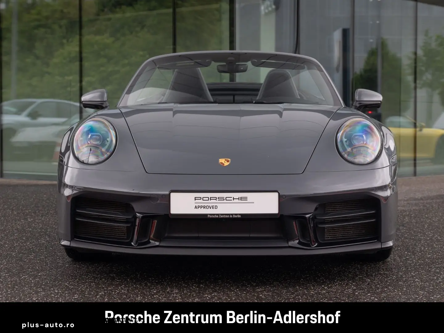 PORSCHE 992 911 Carrera Cabrio Sportabgas Surround View